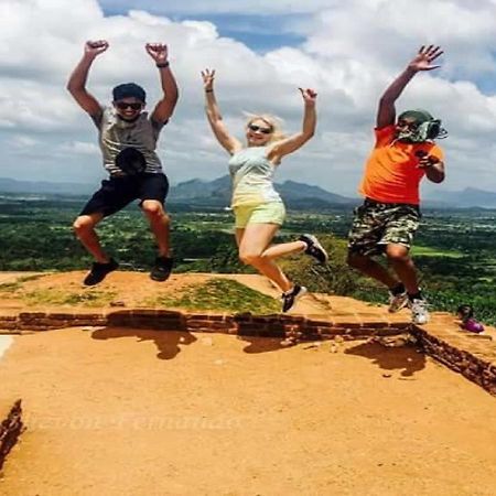 Amaya River Side Homestay Sigiriya Luaran gambar
